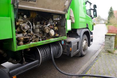 Öl-Lieferung für Ölheizung mit einem LKW